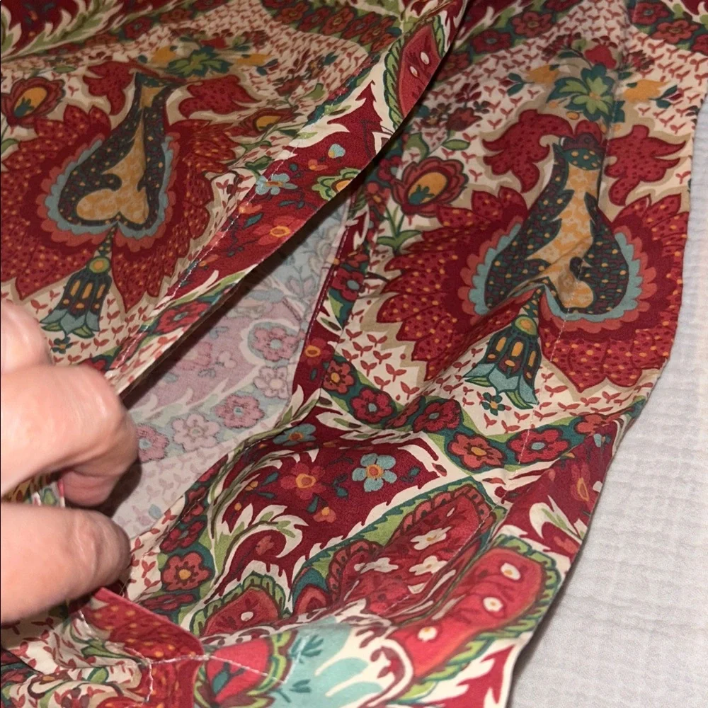 Set Of 2 Pottery Barn Darcy Red Paisley Standard Pillow Shams Cases 26